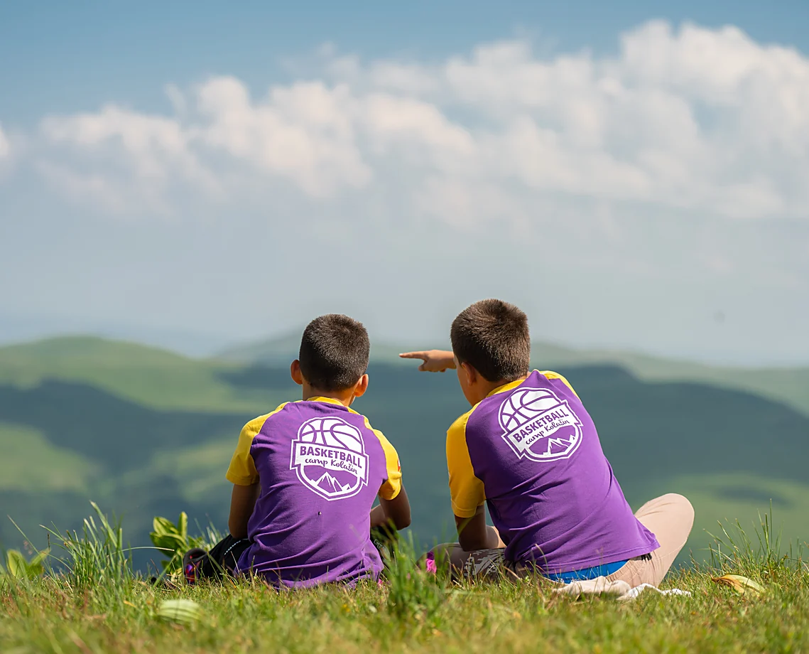Polaznici uživaju u pogledu na planine iznad Kolašina